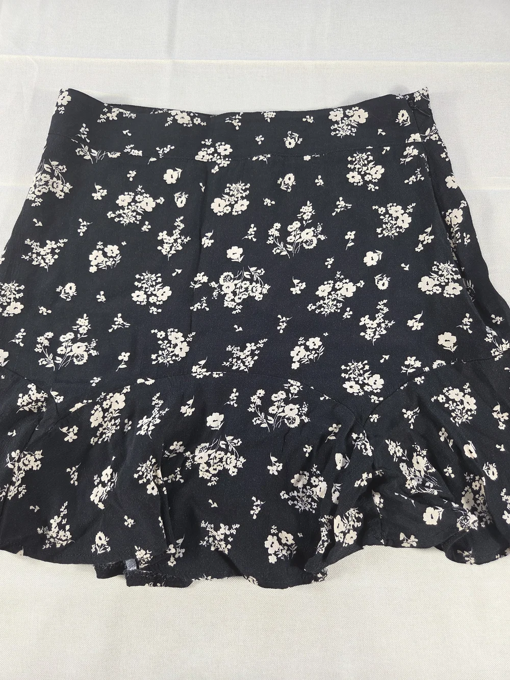 Free People Black Floral Ruffle Mini Skirt Size 4